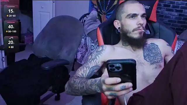 Snapshot of XMeF10 chatting on January 19, 2025, 12:17 pm XMeF10 online show from January 19, 2025, 12:17 pm