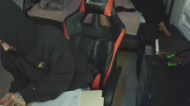 Snapshot of XMeF10 chatting on January 29, 2025, 2:51 am XMeF10 online show from January 29, 2025, 2:51 am