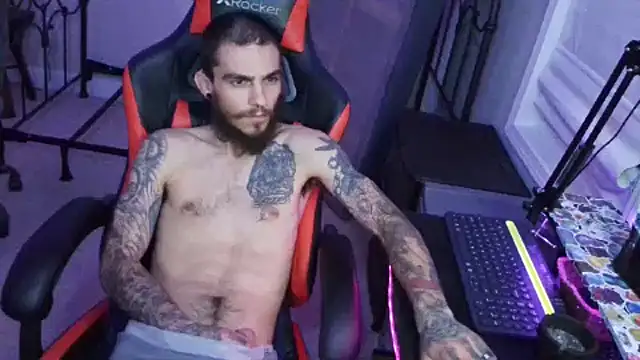 Snapshot of XMeF10 chatting on February 14, 2025, 6:12 am XMeF10 online show from February 14, 2025, 6:12 am