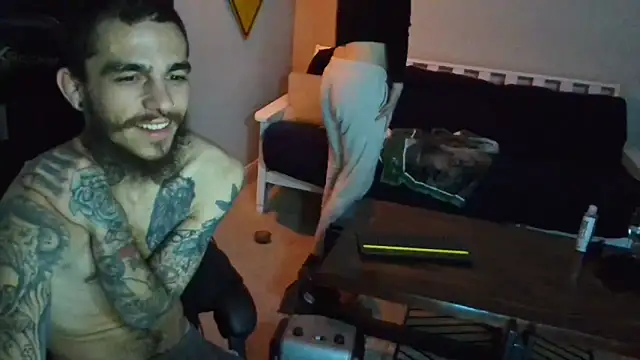 Snapshot of XMeF10 chatting on February 23, 2025, 7:33 am XMeF10 online show from February 23, 2025, 7:33 am