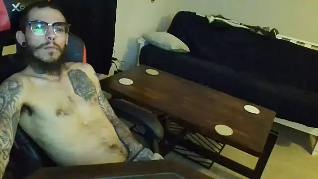 Snapshot of XMeF10 chatting on February 25, 2025, 6:36 am XMeF10 online show from February 25, 2025, 6:36 am