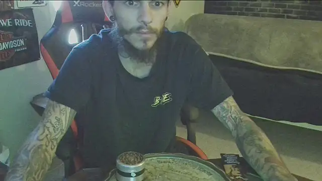 Snapshot of XMeF10 chatting on March 2, 2025, 9:01 pm XMeF10 online show from March 2, 2025, 9:01 pm