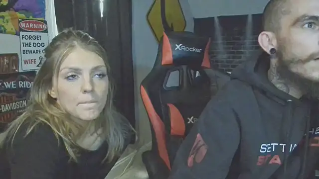 Snapshot of XMeF10 chatting on March 15, 2025, 1:29 pm XMeF10 online show from March 15, 2025, 1:29 pm