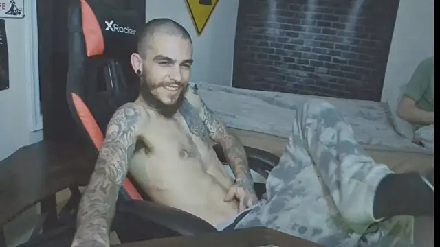 Snapshot of XMeF10 chatting on March 16, 2025, 2:21 am XMeF10 online show from March 16, 2025, 2:21 am