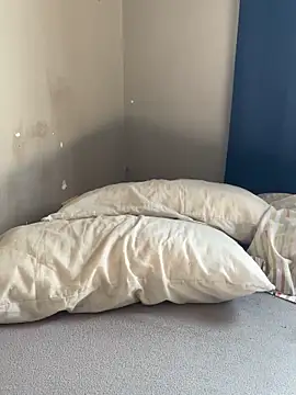 Brencuz online show from October 19, 2025, 3:56 pm