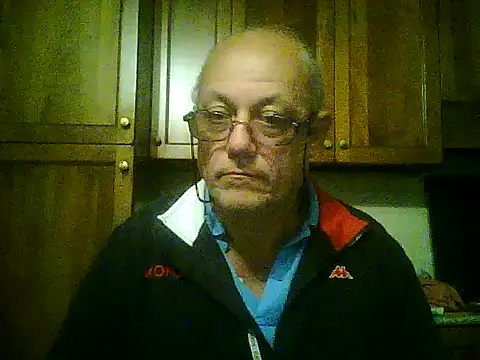 Snapshot of gianbragallini chatting on October 7, 2025, 10:29 pm gianbragallini online show from October 7, 2025, 10:29 pm