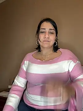 paulinaDiaz1 online show from January 25, 2025, 9:14 pm