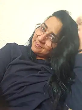 paulinaDiaz1 online show from May 6, 2026, 1:27 pm