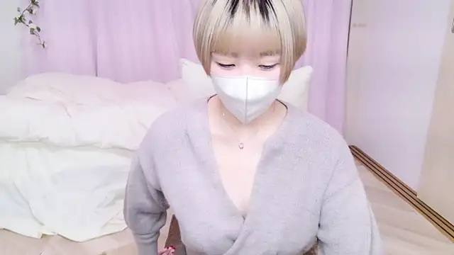 ICHIGOchan  online show from January 31, 2025, 12:07 pm