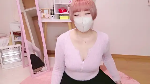 ICHIGOchan  online show from March 17, 2025, 12:04 pm
