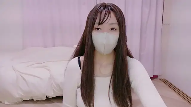 ICHIGOchan  online show from September 9, 2025, 12:05 pm