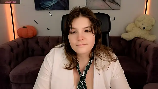 Snapshot of Ruyjin_Choi chatting on October 28, 2025, 11:25 am Ruyjin Choi online show from October 28, 2025, 11:25 am