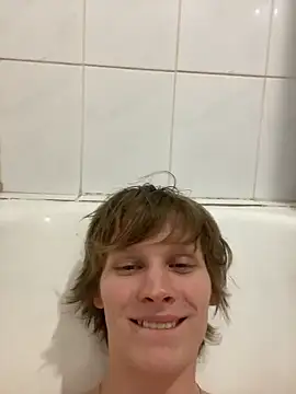 fameboyboo online show from February 6, 2026, 9:18 pm