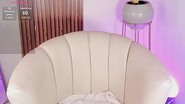 Snapshot of kenayfox chatting on March 1, 2026, 2:46 am kenayfox online show from March 1, 2026, 2:46 am