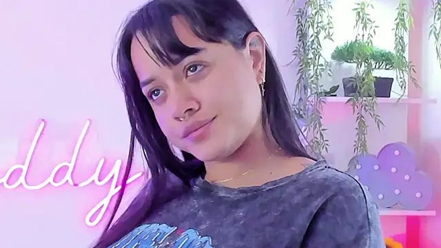 Snapshot of MaddyParisi chatting on March 14, 2025, 5:38 am MaddyParisi online show from March 14, 2025, 5:38 am