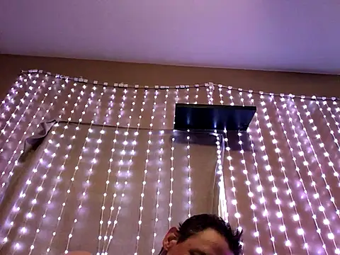 Highfrog1 online show from October 8, 2025, 4:15 pm