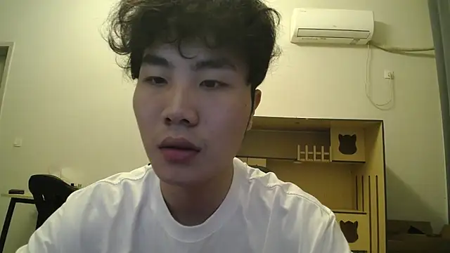 Snapshot of fuln12 chatting on October 16, 2025, 9:21 am fuln12 online show from October 16, 2025, 9:21 am
