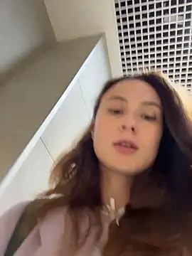 Dina Tease online show from October 24, 2025, 9:17 am