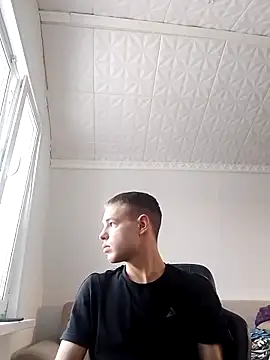 Snapshot of pretty_roman chatting on February 18, 2025, 11:44 am pretty roman online show from February 18, 2025, 11:44 am