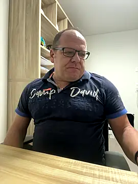 coupleLatinaLovers online show from December 22, 2025, 7:05 am