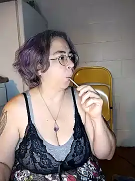 Snapshot of GraceHenderson chatting on December 12, 2024, 12:59 am GraceHenderson online show from December 12, 2024, 12:59 am