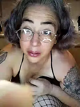 Snapshot of GraceHenderson chatting on January 15, 2025, 9:51 pm GraceHenderson online show from January 15, 2025, 9:51 pm