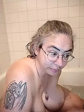 Snapshot of GraceHenderson chatting on February 8, 2025, 3:00 pm GraceHenderson online show from February 8, 2025, 3:00 pm