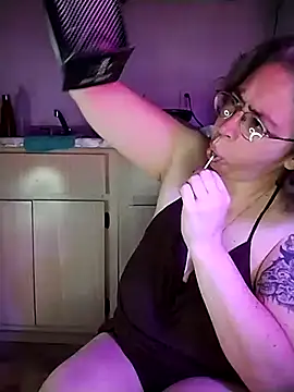 Snapshot of GraceHenderson chatting on March 8, 2025, 5:07 am GraceHenderson online show from March 8, 2025, 5:07 am