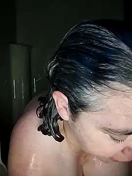 Snapshot of GraceHenderson chatting on October 18, 2025, 4:52 pm GraceHenderson online show from October 18, 2025, 4:52 pm