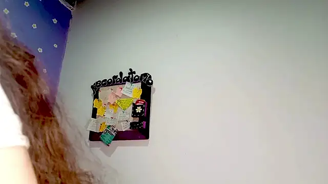 PetiteIvoryQueen19 online show from June 25, 2026, 4:56 am