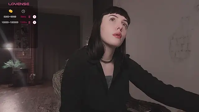 vinylstore online show from December 4, 2024, 3:32 pm