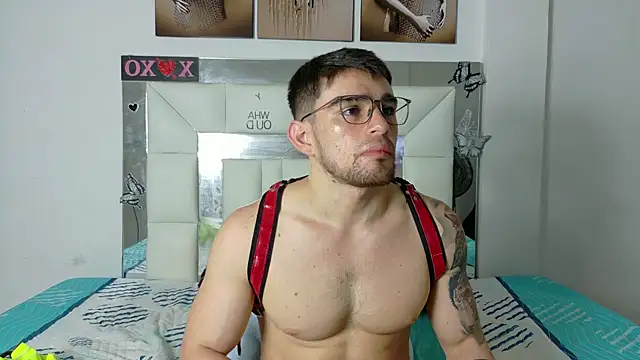 Sexy Alejandro  online show from December 10, 2024, 3:22 pm