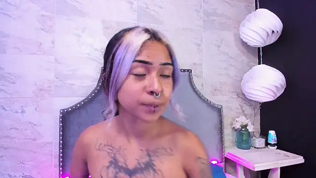 Snapshot of rave_connor chatting on December 14, 2024, 5:25 pm rave connor online show from December 14, 2024, 5:25 pm