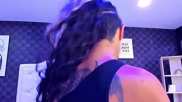 Snapshot of rave_connor chatting on December 17, 2024, 7:04 pm rave connor online show from December 17, 2024, 7:04 pm