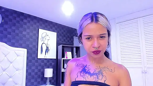 Snapshot of rave_connor chatting on December 23, 2024, 6:48 pm rave connor online show from December 23, 2024, 6:48 pm