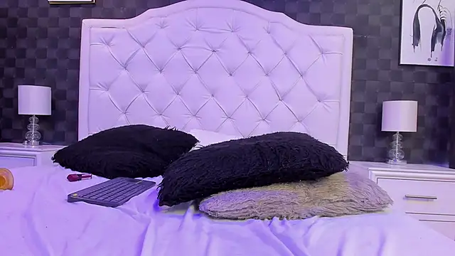 Snapshot of rave_connor chatting on February 13, 2025, 11:15 pm rave connor online show from February 13, 2025, 11:15 pm