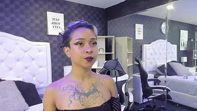 Snapshot of rave_connor chatting on February 21, 2025, 7:21 pm rave connor online show from February 21, 2025, 7:21 pm