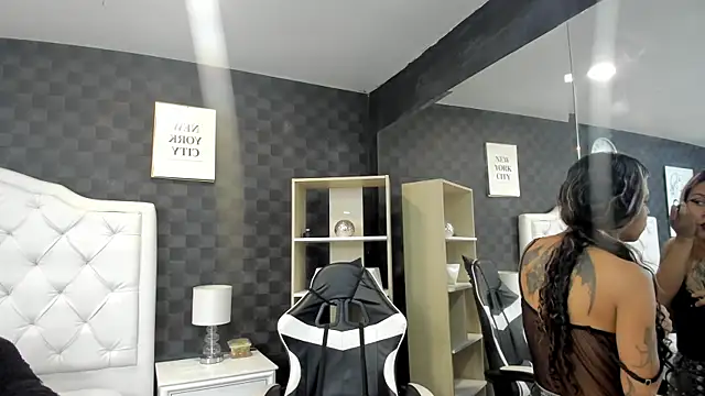 Snapshot of rave_connor chatting on March 13, 2025, 5:18 pm rave connor online show from March 13, 2025, 5:18 pm