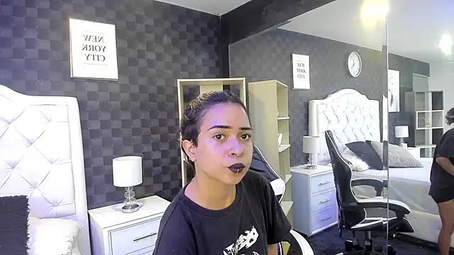 Snapshot of rave_connor chatting on March 19, 2025, 6:55 pm rave connor online show from March 19, 2025, 6:55 pm