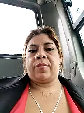 Snapshot of Laura-Hernandez chatting on December 12, 2024, 5:48 pm Laura-Hernandez online show from December 12, 2024, 5:48 pm