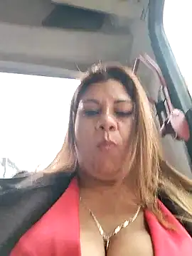 Snapshot of Laura-Hernandez chatting on January 17, 2025, 7:49 pm Laura-Hernandez online show from January 17, 2025, 7:49 pm