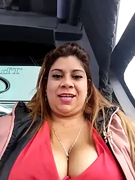 Snapshot of Laura-Hernandez chatting on February 11, 2025, 10:50 pm Laura-Hernandez online show from February 11, 2025, 10:50 pm