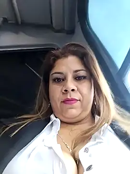 Snapshot of Laura-Hernandez chatting on February 19, 2025, 10:53 pm Laura-Hernandez online show from February 19, 2025, 10:53 pm