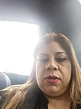 Snapshot of Laura-Hernandez chatting on March 6, 2025, 2:18 pm Laura-Hernandez online show from March 6, 2025, 2:18 pm