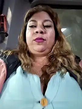 Snapshot of Laura-Hernandez chatting on March 15, 2025, 3:59 pm Laura-Hernandez online show from March 15, 2025, 3:59 pm