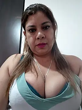 Laura-Hernandez online show from May 5, 2026, 2:36 pm