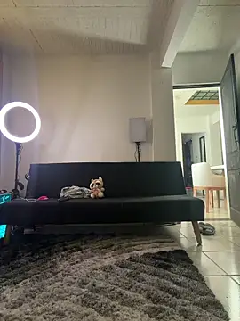 aly golden  online show from November 27, 2025, 11:23 am