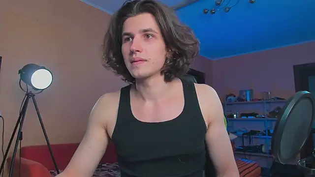 Snapshot of daddyMarty420 chatting on December 20, 2025, 10:33 am daddyMarty420 online show from December 20, 2025, 10:33 am