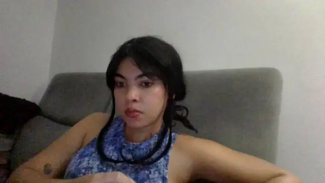 Snapshot of Kiri_Cutee chatting on December 6, 2024, 5:53 am Kiri Cutee online show from December 6, 2024, 5:53 am