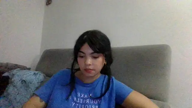 Snapshot of Kiri_Cutee chatting on December 20, 2024, 5:47 am Kiri Cutee online show from December 20, 2024, 5:47 am